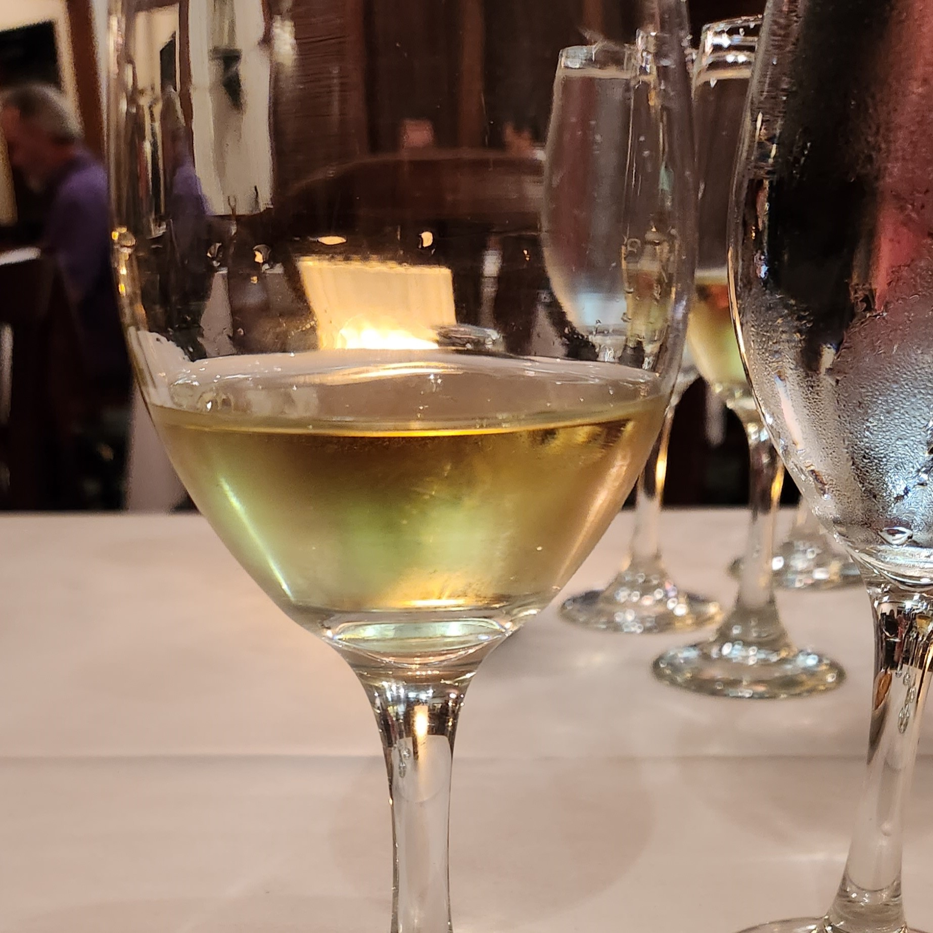 Grits and Wine, Raimat Castell, Chardonnay, DO Costers Del Segre, Spain